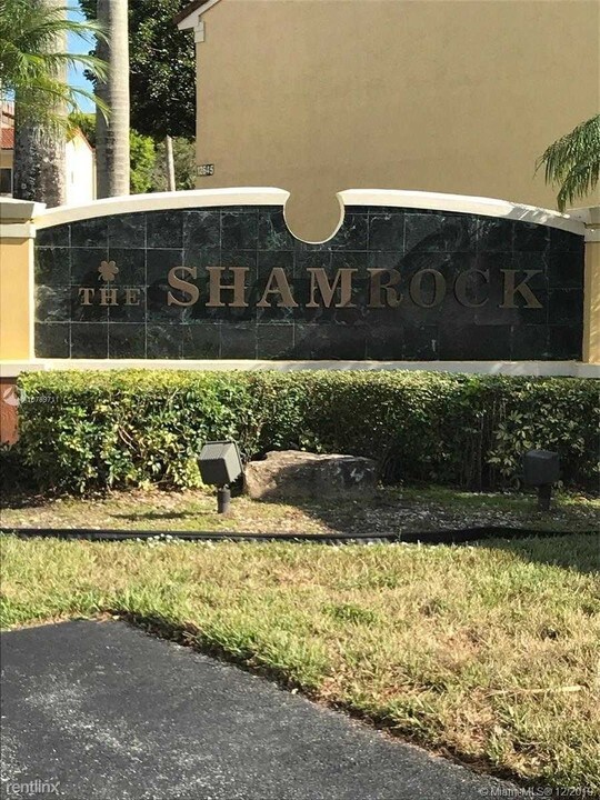 12605 SW 91st St in Miami, FL - Building Photo