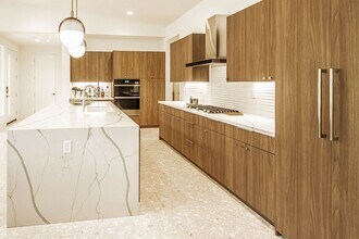 77467 Huntley Dr in Indian Wells, CA - Building Photo - Building Photo