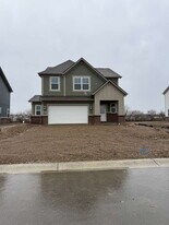 2762 Hardin Pl in Greenwood, IN - Building Photo