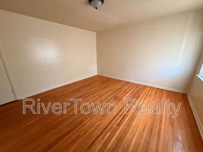 5176 Sea Shore Rd in Memphis, TN - Building Photo - Building Photo