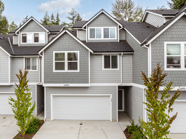 New View Townhomes in Puyallup, WA - Foto de edificio - Building Photo