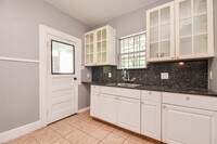 3319 Holman St photo'