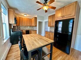 28 Goldsmith St, Unit 2 in Boston, MA - Building Photo