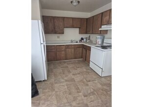 2080 Flintwood Dr in Colorado Springs, CO - Building Photo - Building Photo