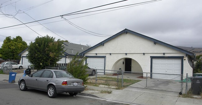 33448 6th St in Union City, CA - Building Photo - Building Photo