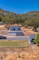 6655 Jaquima Dr in Angels Camp, CA - Building Photo