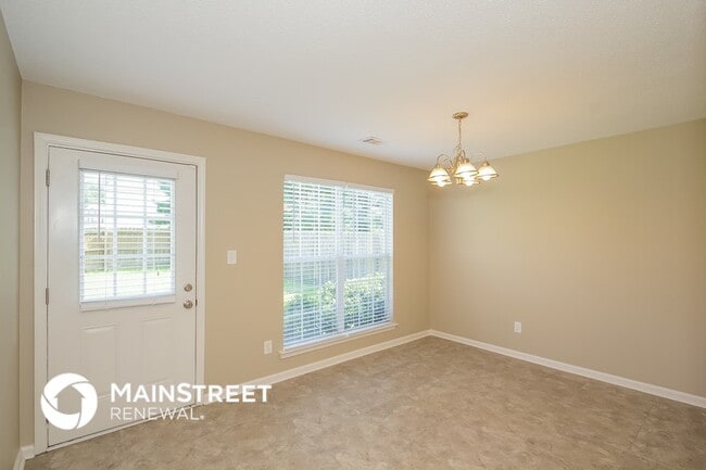 1269 Creekview Cir in Riverdale, GA - Building Photo - Building Photo