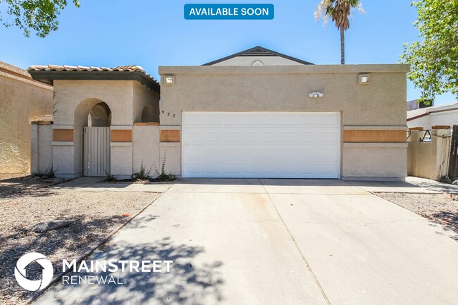 927 E Escuda Dr