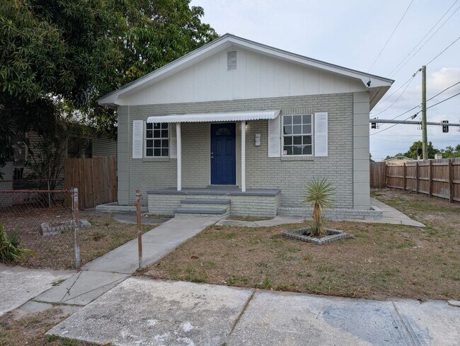 1316 Holmes Ave in Tampa, FL - Building Photo - Building Photo