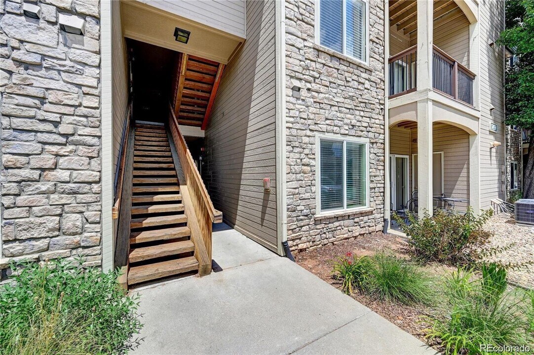 7459 S Alkire St in Littleton, CO - Building Photo