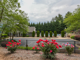 Eastwood Village Apartment Homes