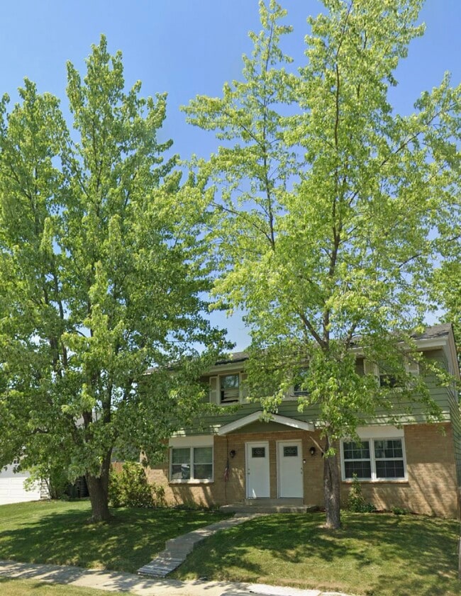 property at 8622 Westbrook Dr