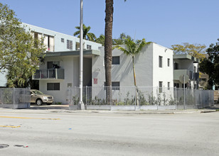 Bicayne Park Villas in North Miami, FL - Foto de edificio - Building Photo