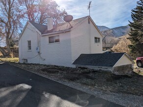 694 S Main St in Tooele, UT - Building Photo - Building Photo