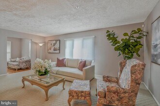 4660 Winterberry Ln in Oxon Hill, MD - Building Photo - Building Photo