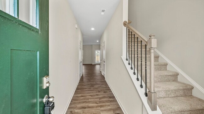 153 Leo St in Angier, NC - Foto de edificio - Building Photo