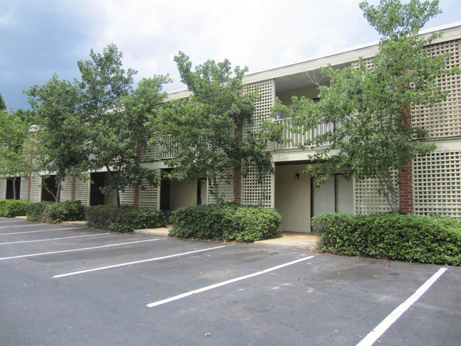 Azalea Apartments