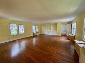 153 Black Rock Tpke in Redding, CT - Building Photo - Building Photo