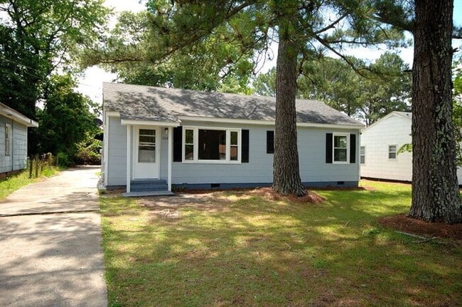property at 204 S Spence Ave