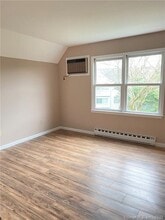 55 Mill Plain Rd in Danbury, CT - Building Photo - Building Photo