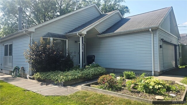 318 Ivyhurst Rd N in Eggertsville, NY - Building Photo - Building Photo