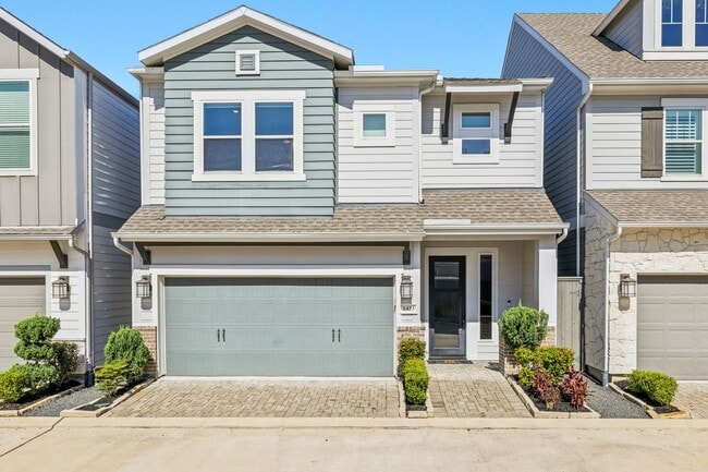 1423 Biondo Way
