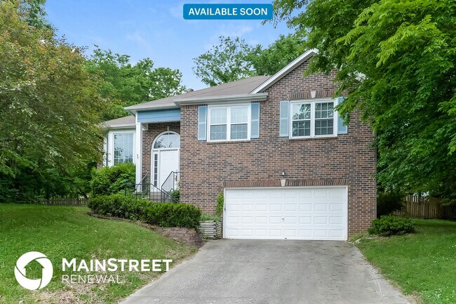 property at 1129 Mistletoe Cir