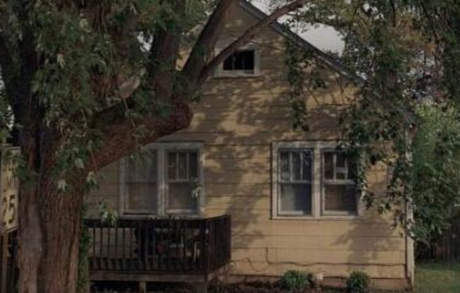 property at 1025 W Whitney Ave
