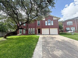 1302 Whitegate in San Antonio, TX - Building Photo