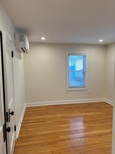 63 Raymond Ave in Somerville, MA - Foto de edificio - Building Photo