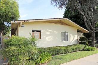 1537 W Palmyra Ave in Orange, CA - Building Photo - Building Photo