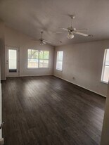 9253 Vigen Cir in Austin, TX - Building Photo