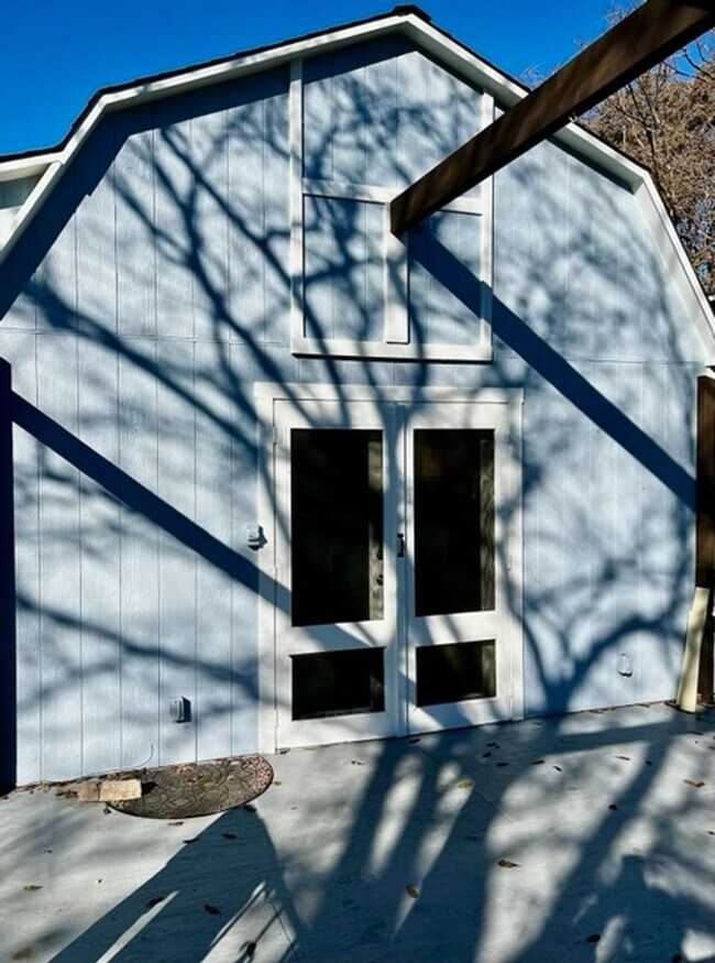 property at 495 E G St