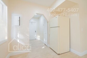 1001 Henrietta Ave in West Palm Beach, FL - Building Photo - Building Photo