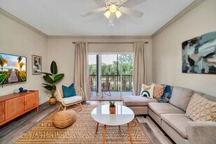 14200 Avalon Rd in Winter Garden, FL - Building Photo