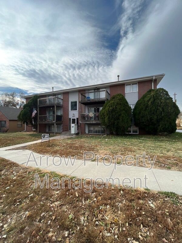 property at 3831 S 46th St