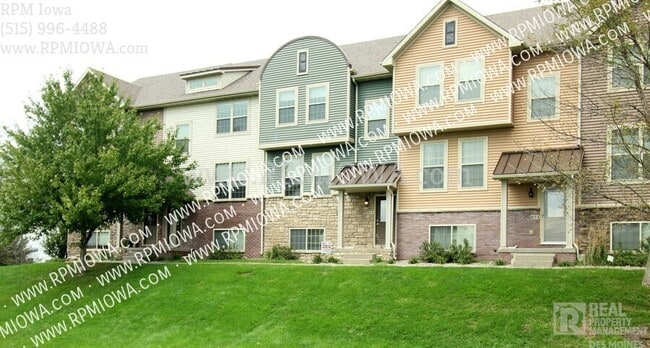 property at 3600 SE Glenstone Dr