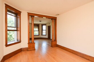 2225 W Walton St in Chicago, IL - Building Photo - Building Photo