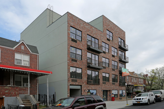 301 Covert St in Brooklyn, NY - Foto de edificio - Building Photo