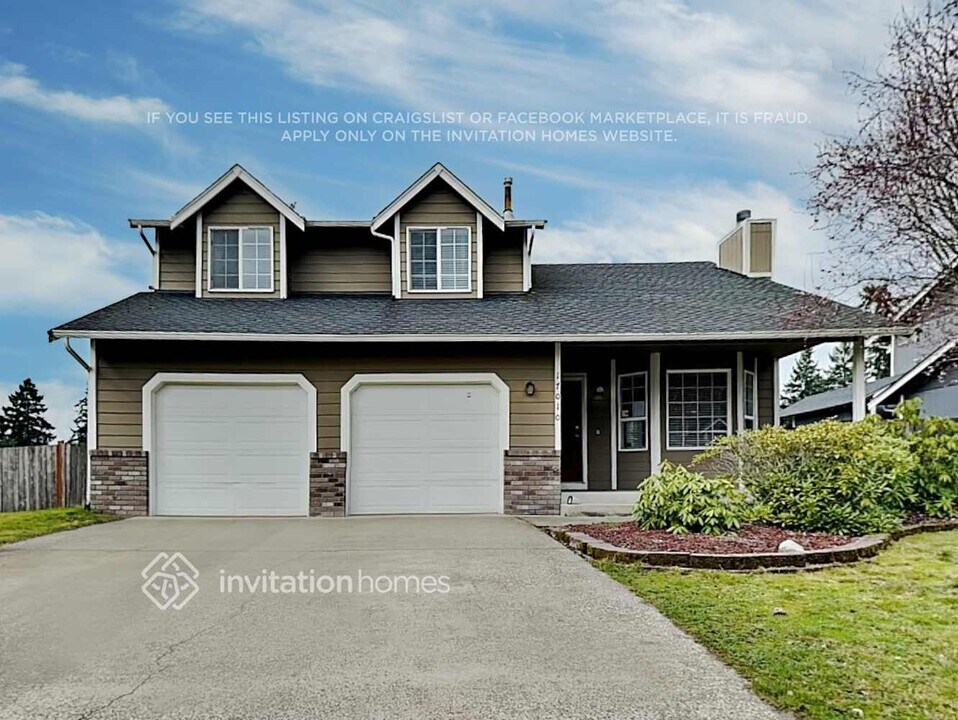 17010 111th Ave Ct E in Puyallup, WA - Building Photo