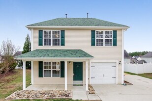 1126 Larkspur Ln in Dallas, NC - Building Photo