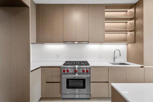 property at 610 Davis St