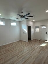 1410 Crown Way in Paso Robles, CA - Building Photo - Building Photo