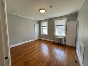 303 N New St in Staunton, VA - Building Photo - Building Photo