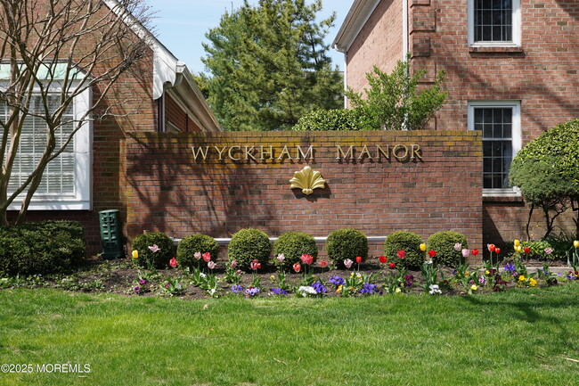 property at 18 Wyckham Rd