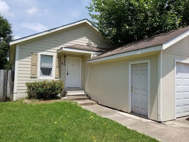 11919 Kingslake Forest Dr in Houston, TX - Building Photo - Building Photo