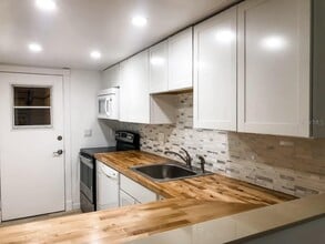 2913 Lichen Ln in Clearwater, FL - Building Photo - Building Photo