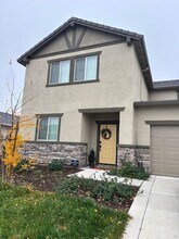 3113 Newfoundland Dr in Roseville, CA - Building Photo - Building Photo