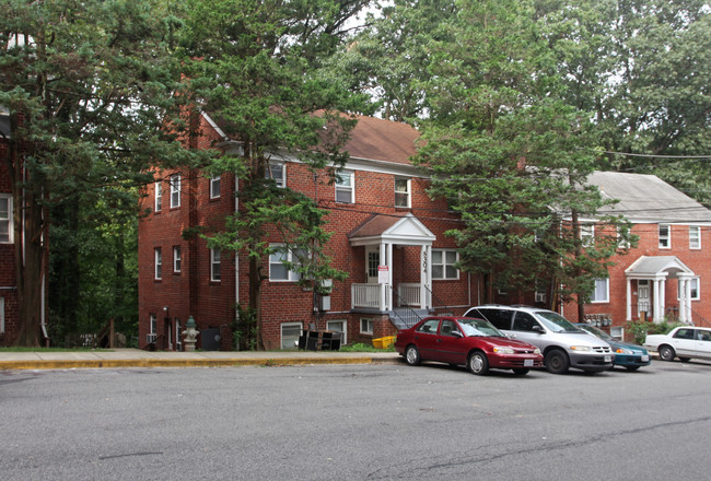 8304 Roanoke Ave in Takoma Park, MD - Building Photo - Building Photo