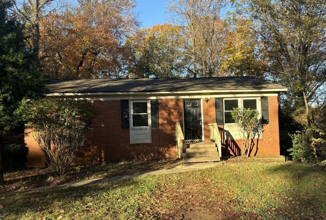 property at 900 Davenport St